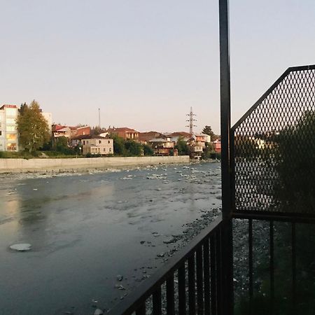 קוטאיסי Apartment Riverside מראה חיצוני תמונה