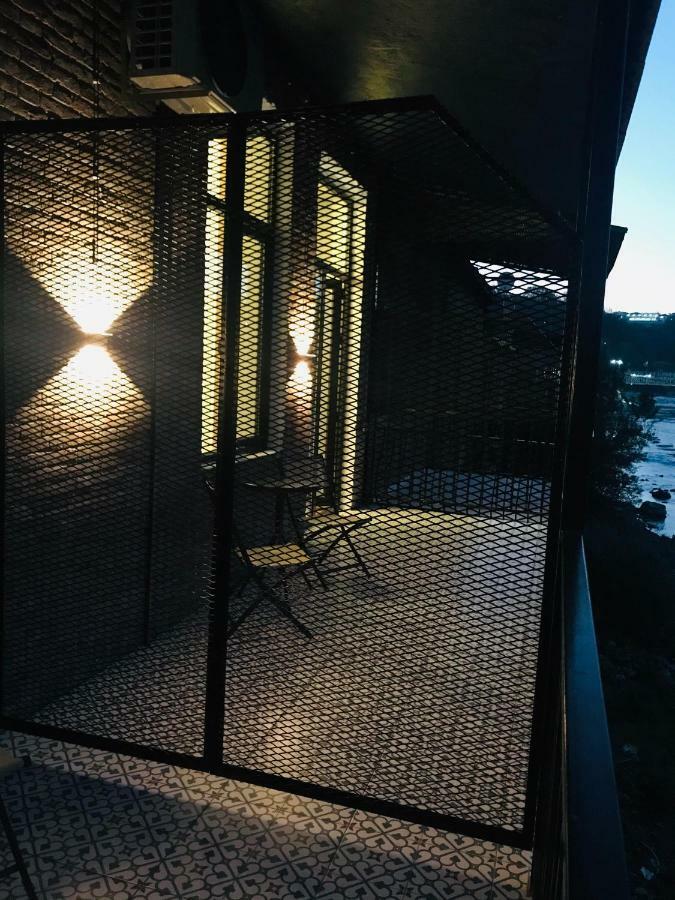 קוטאיסי Apartment Riverside מראה חיצוני תמונה